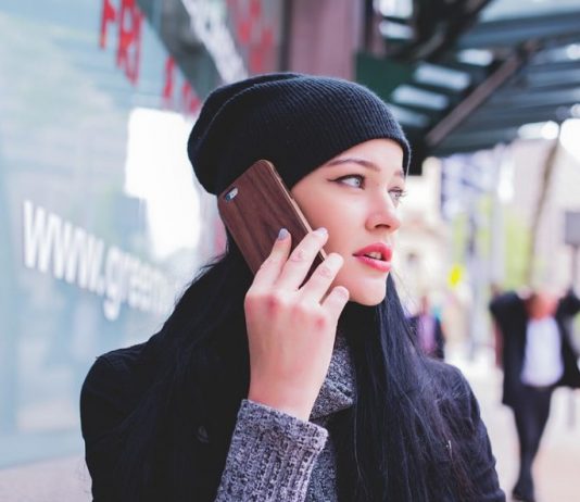 Bunele maniere si telefonul