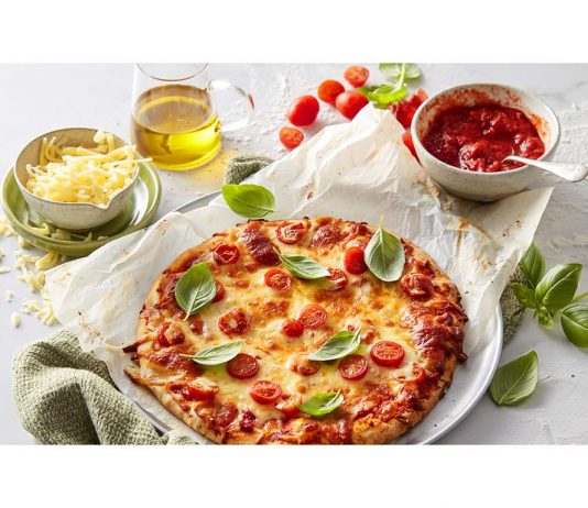 Cum se face pizza Margarita acasa